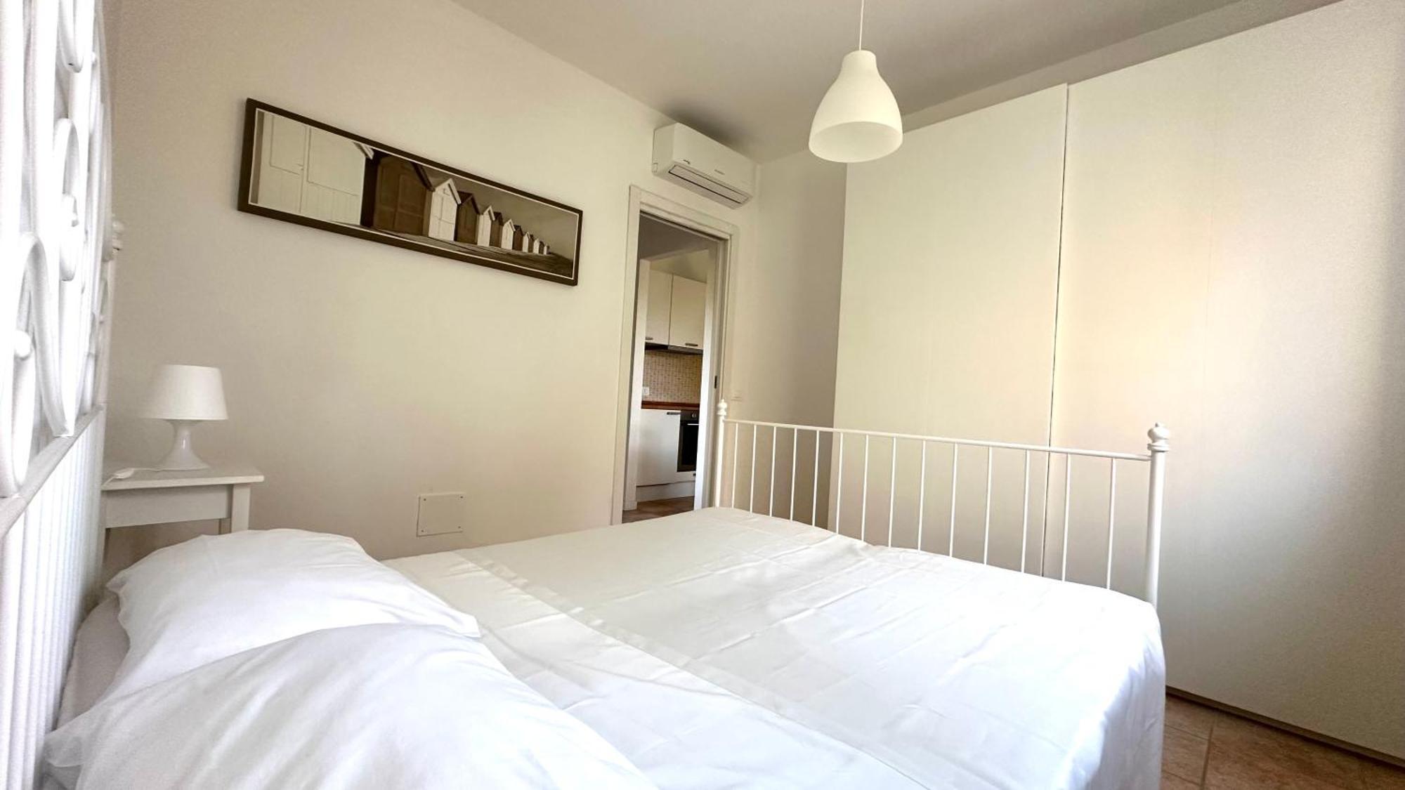 N185 - Numana, Meraviglioso Trilocale Con Terrazzo E Piscina 외부 사진